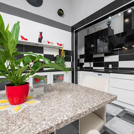 3 Bedroom Beautiful In Holiday home *