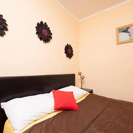 Cozy In With Wifi بيت للعطل