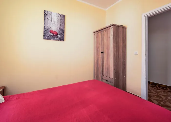 3 Bedroom Beautiful In 度假居