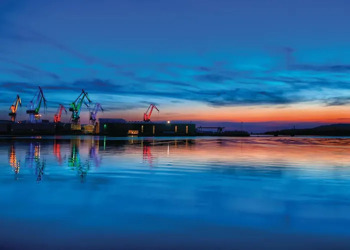 펜션 3 Bedroom Beautiful In 풀라