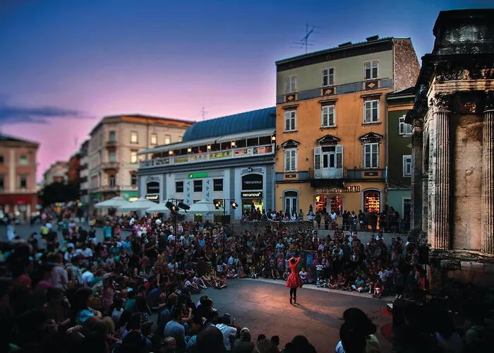 3 Bedroom Beautiful In * 풀라