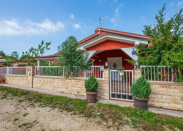 Дом отдыха 3 Bedroom Beautiful In