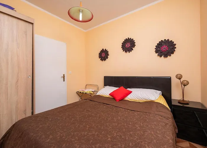 3 Bedroom Beautiful In Дом отдыха *