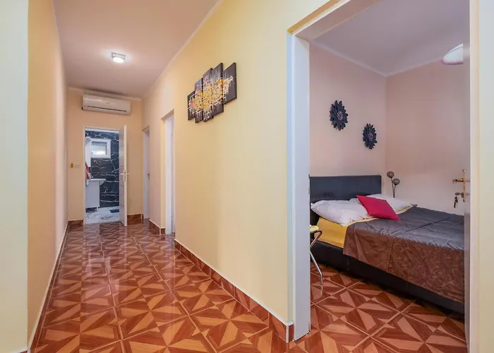 Дом отдыха 3 Bedroom Beautiful In